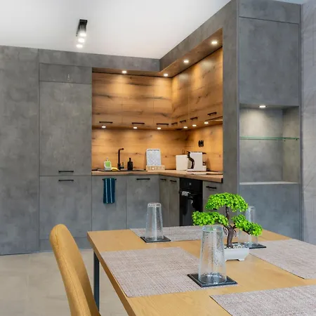 Urban Five #1 - Stylish One-bedroom With Kitchen & Parking * Veliko Tŭrnovo