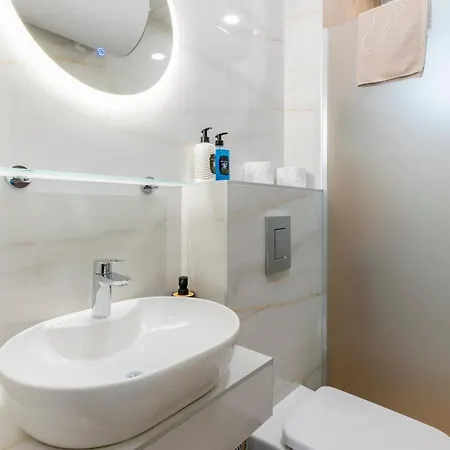 Apartamento Urban Five #1 - Stylish One-bedroom With Kitchen & Parking Veliko Tŭrnovo